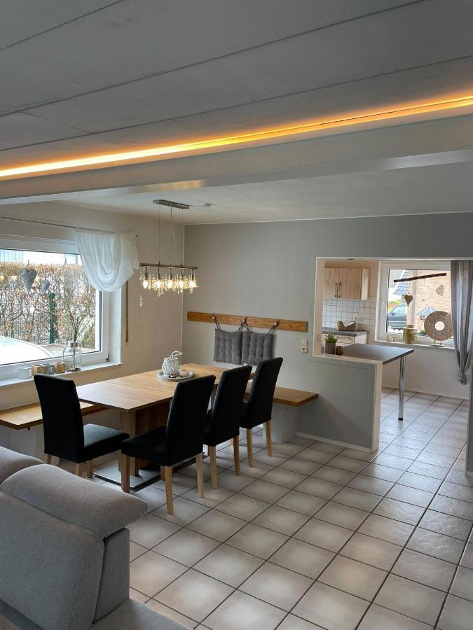 Ferienhaus Mone Моншау Экстерьер фото
